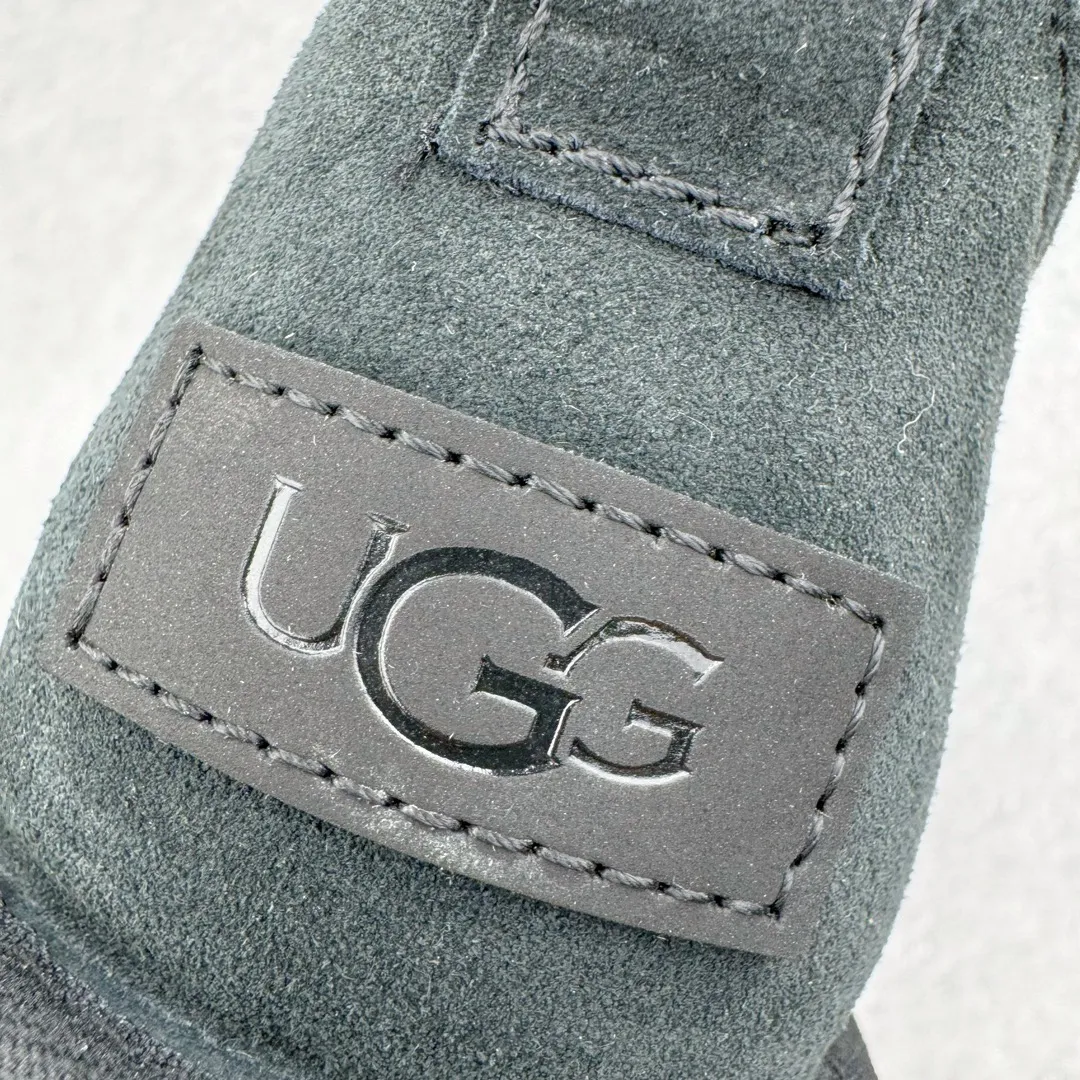 Pick up locally 💰520 UGG 5092 Classic autumn and winter sheepskin and fur integrated snow boots. All shoes are made of ZP. Longfeng A-grade Australian imported sheepskin and fur integrated brand OEM production line. Fully follow the ZP process. OEM original pattern maker. Adhering to the principle of no original shoe development and selection. Pay attention to every detail. The most authentic version on the market. TREADLITE "Light Wing" technology outsole. Light/durable/flexible/pile size: 35 36 37 38 39 40 Coding: by2936070